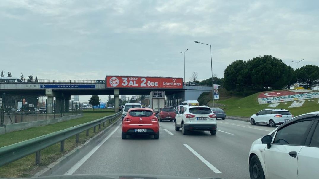 Bursa’da trafiği boks ringine çevirdiler!