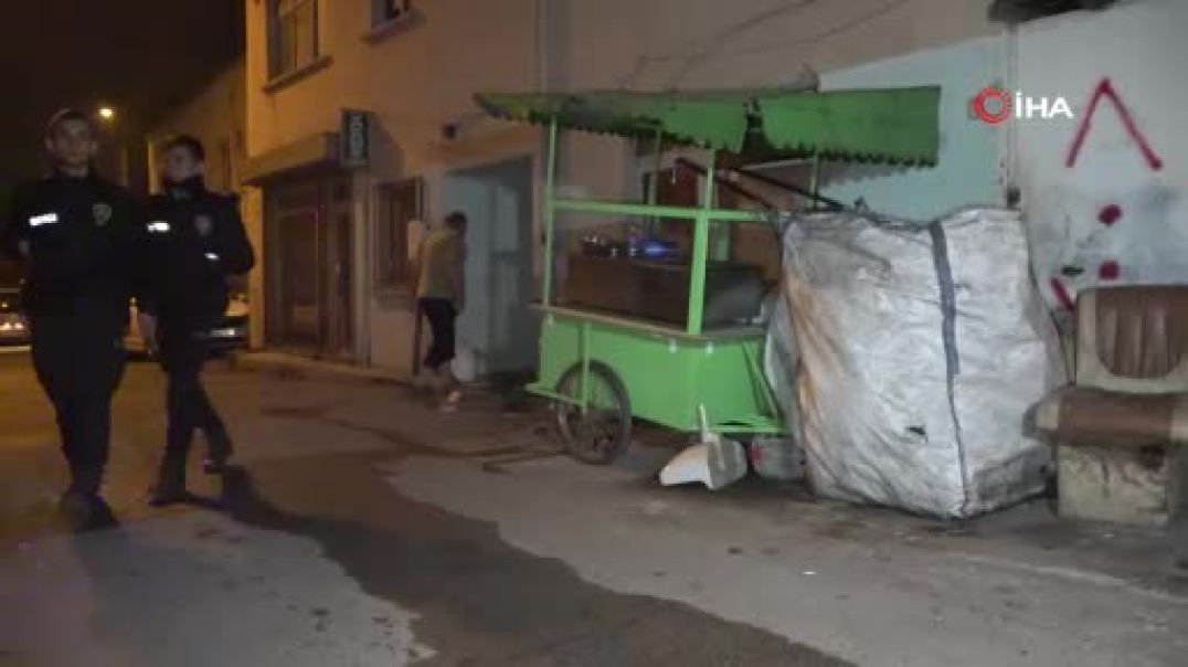 Bursa'da sigara izmariti evi yaktı! Bir kişi ağır yaralandı