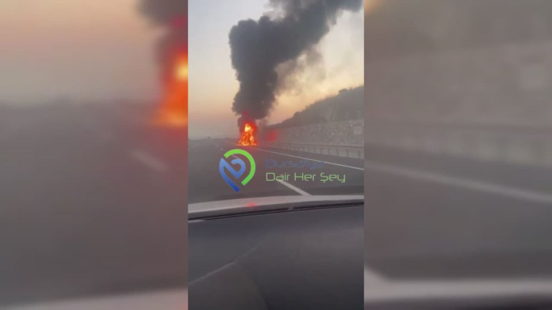 Bursa'da trafiğin ortasında alev topuna döndü