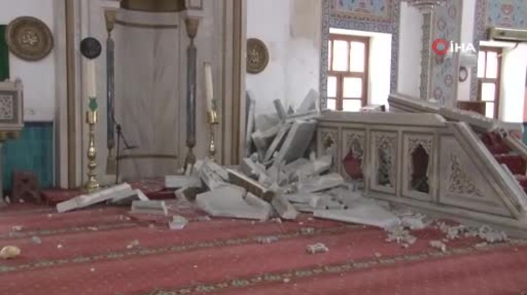 Büyük Düzce depreminde minareleri şimdiyse minberi yıkıldı!
