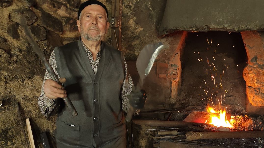 Bursa’da 80 yaşındaki usta 30 köyün tarım aletini elleriyle yapıyor