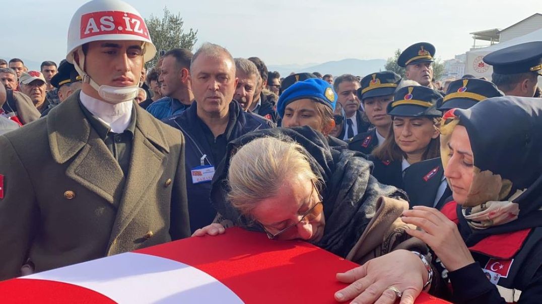 Bursa şehidi baba ocağından gözyaşlarıyla uğurlandı