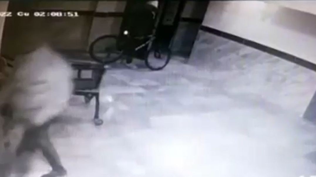 Bursa'da bisiklet hırsızlarının rahat tavırları pes dedirtti!