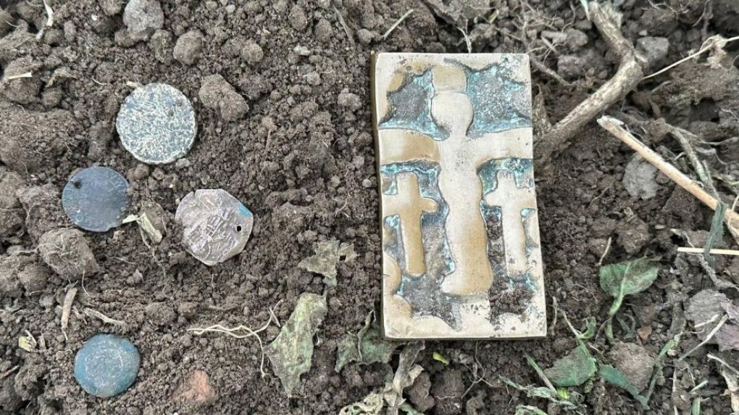 Bursa'da budama yapan çiftçinin tarlasından 1500 yıllık tarih çıktı