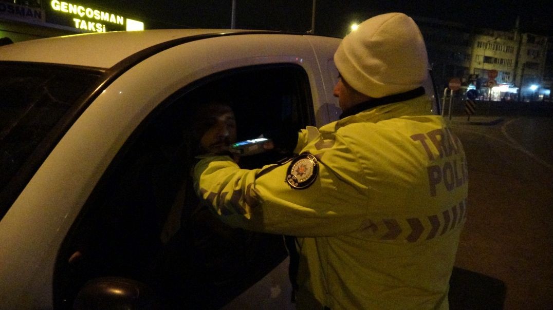 Bursa'da alkollü sürücüden polise şaşırtan tepki: Bu kadar heyecana gerek yok