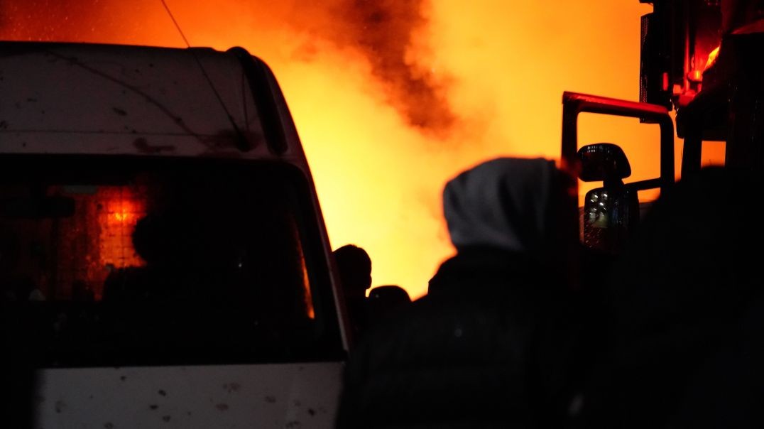 Doğal gaz borusu patladı: 4 araç alev aldı!