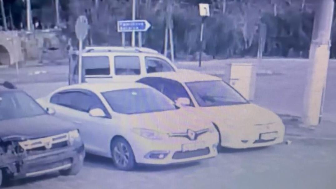Bursa'da husumetlisine trafikte kurşun yağdırdı... O korkunç anlar kamerada!