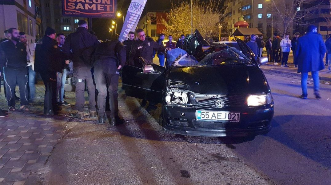 Ehliyetsiz sürücü kazaya karıştı: Ölen arkadaşıyla yola devam etti!