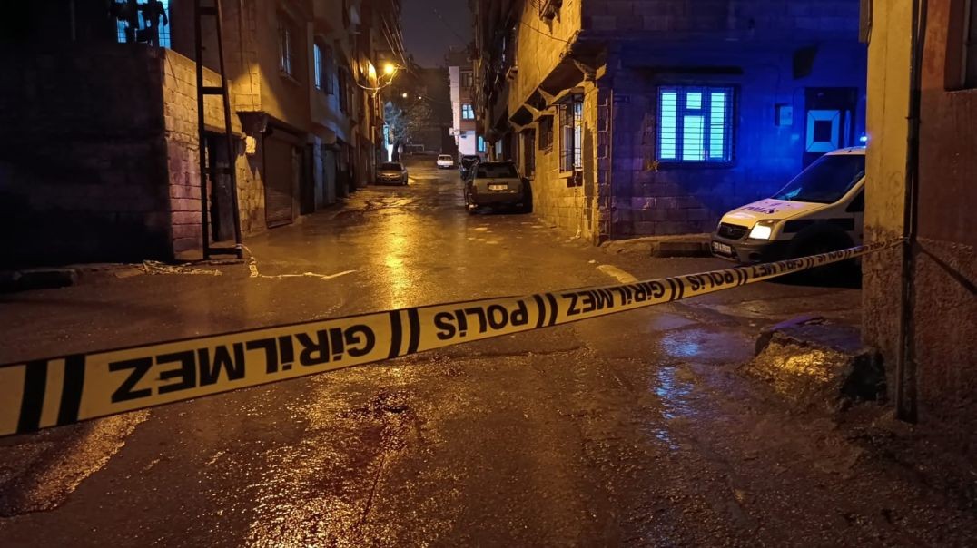 Husumetli aileler arasında silahlı kavga: 3 ölü, 1'i ağır 2 yaralı!