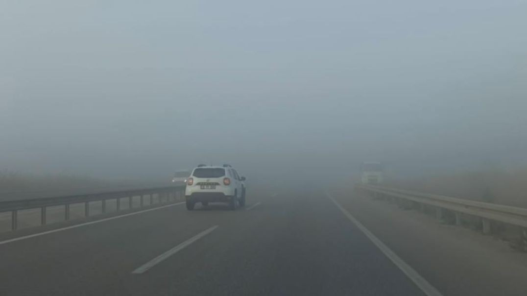 Bursa'da sis yüzünden göz gözü görmüyor