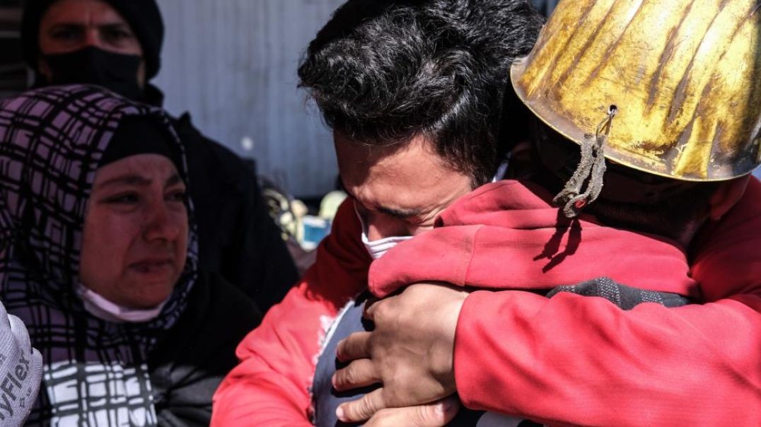 Enkazın 11.gününde 17 yaşındaki Aleyna sağ çıkarıldı