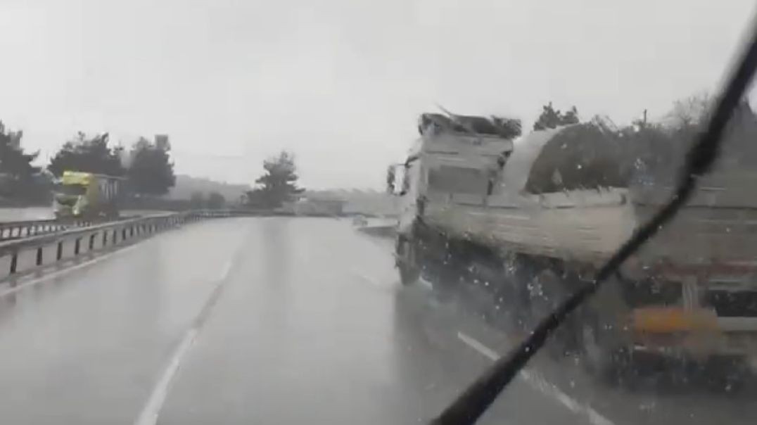 Bursa'da trafikte şiddetli dolu paniği!