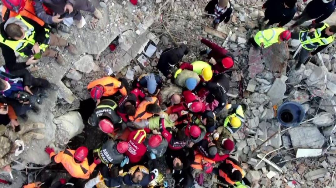 Antakya'da 13 yaşındaki Kaan depremin 8.gününde sağ kurtarıldı!