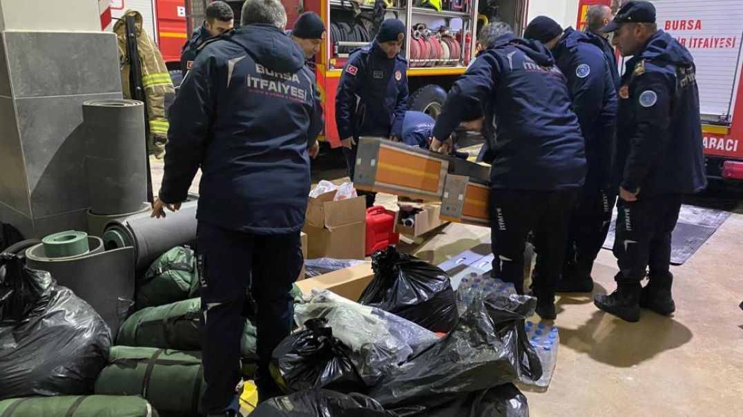 Bursa'dan deprem bölgesine yardımlar yola çıktı
