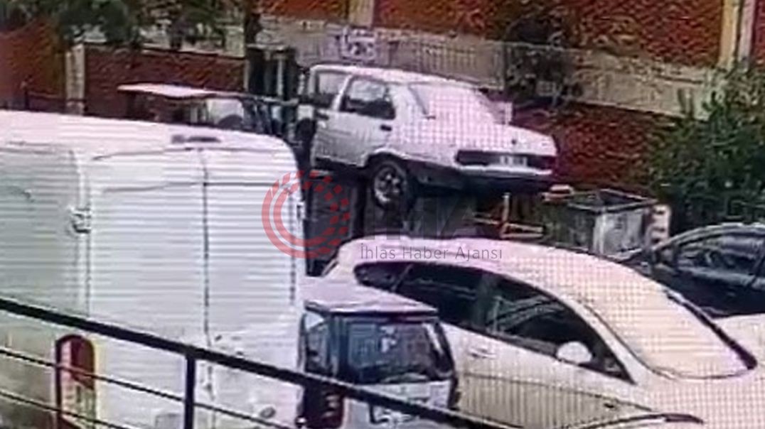 İstanbul'da sahibini uyardı dinlemeyince arabasını çöpe attı!