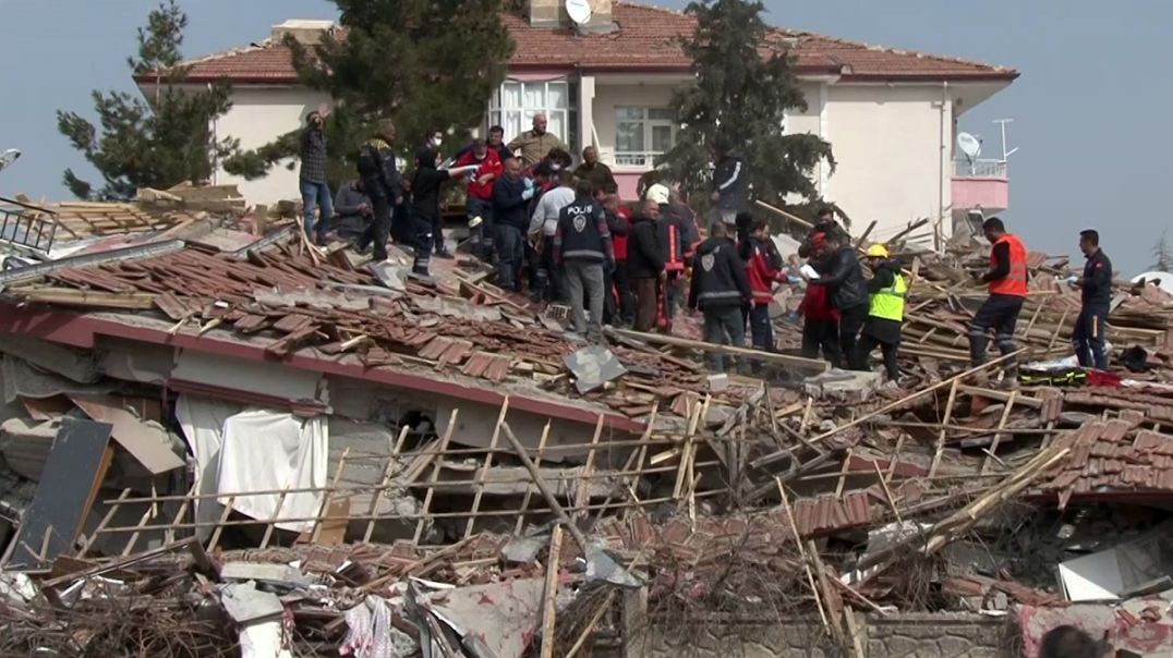 Malatya'daki 5.6'lık depremde 1 kişi hayatını kaybetti 69 kişi yaralandı!