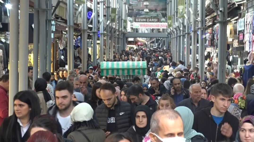 Bursa'nın tarihi çarşısında bayram telaşı!