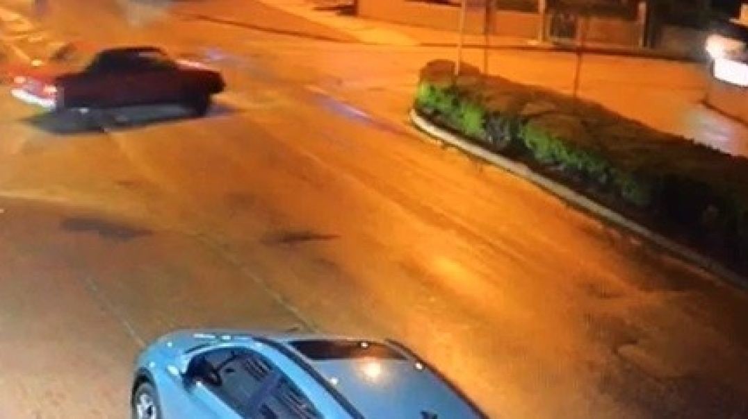 Bursa'da motosiklet duran otomobile feci şekilde çapıştı: 1 yaralı!