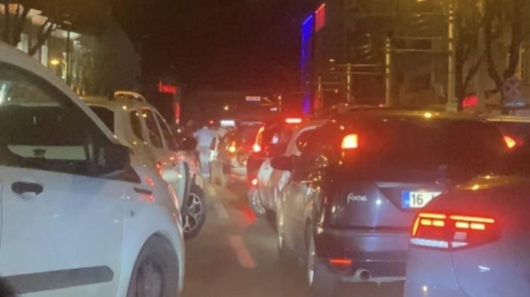 Bursa'da asker eğlencesinin dozu kaçınca trafik durdu!