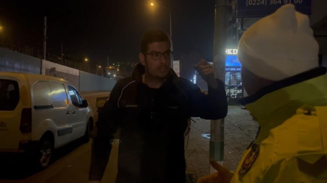 Bursa'da alkollü sürücü polisten kaçmaya çalışsa da cezada kaçamadı!