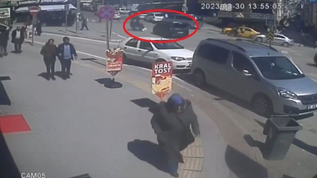 Bursa'da dikkatsiz sürücüler ölümle burun buruna geldi!