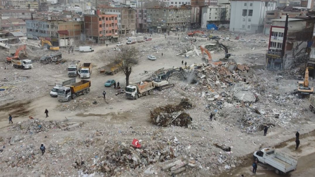 Depremden geriye yok olmuş şehir kaldı