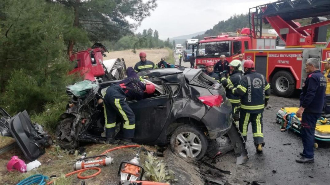 Sağlıkçı aileyi ölüm yeni hayatlarına giderken yakaladı!