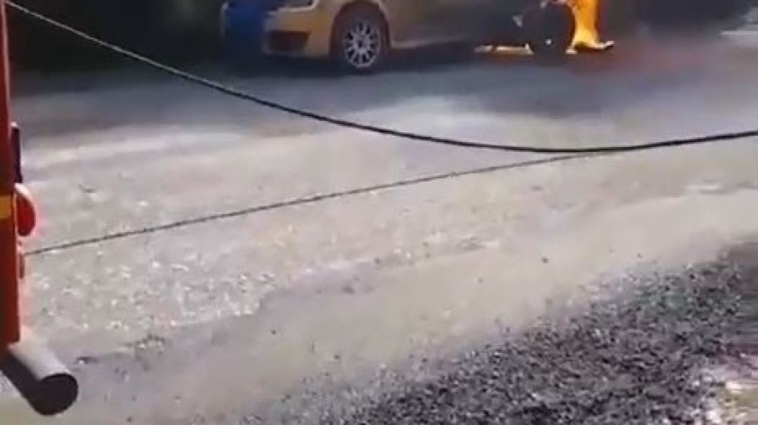 Bursa'da yarış arabası pistte cayır cayır yandı!