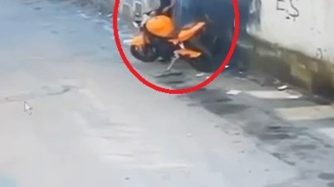 Bursa'da motosikleti mağazadan seçer gibi beğenip çaldı!