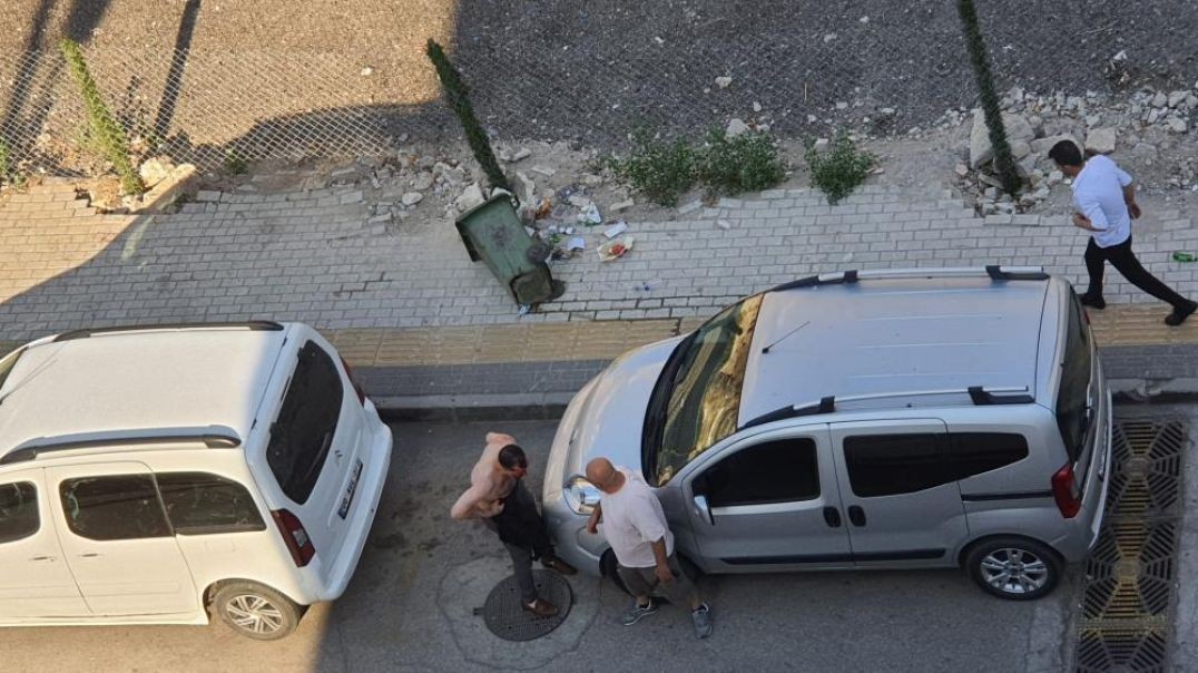 Bursa'da otopark kavgasında 4 kişiyi gözünü kırpmadan vurdu...O anlar kamerada!