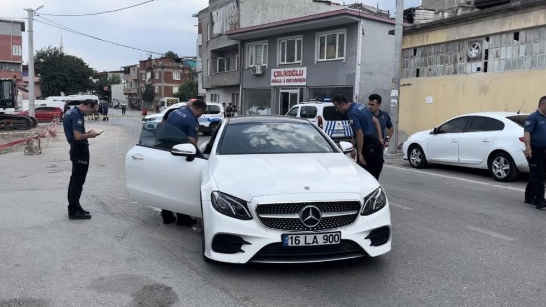 Bursa'da iki arkadaşa eş zamanlı saldırı: Sokakta kurşunlar yağdırdılar!