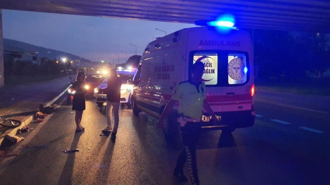 Bursa’da otomobil seyir halindeki bisikletliye çarparak ağır yaraladı