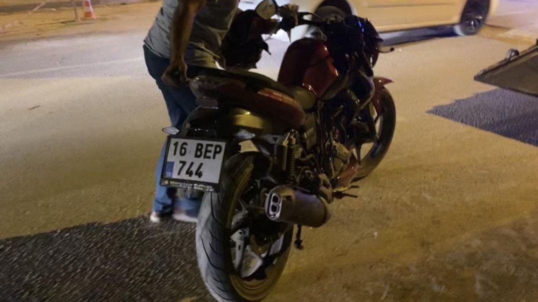 Bursa'da otomobille çarpışan motosikletli feci şekilde can verdi!