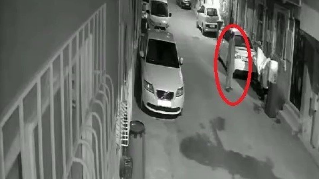 Bursa'da garip hırsızlıkta motoru değil brandayı çaldı!