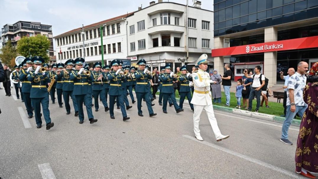 Bursa'daki bu festival hem çok sesli hem çok renkli