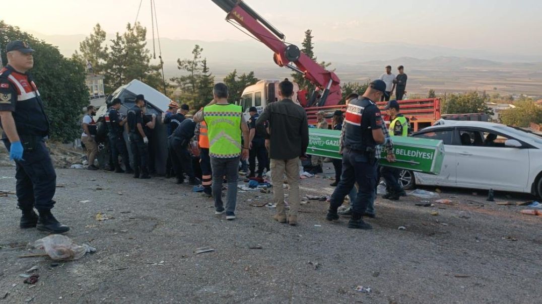 Gaziantep'te katliam gibi kazada kamyon biçip geçti: 6 ölü, 17 yaralı!