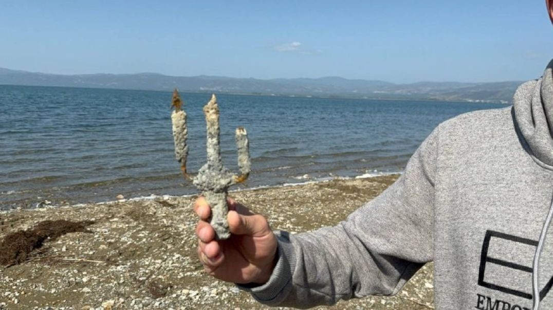 İznik Gölü'nden 2 bin yıllık Poseidon mızrak ucu çıktı