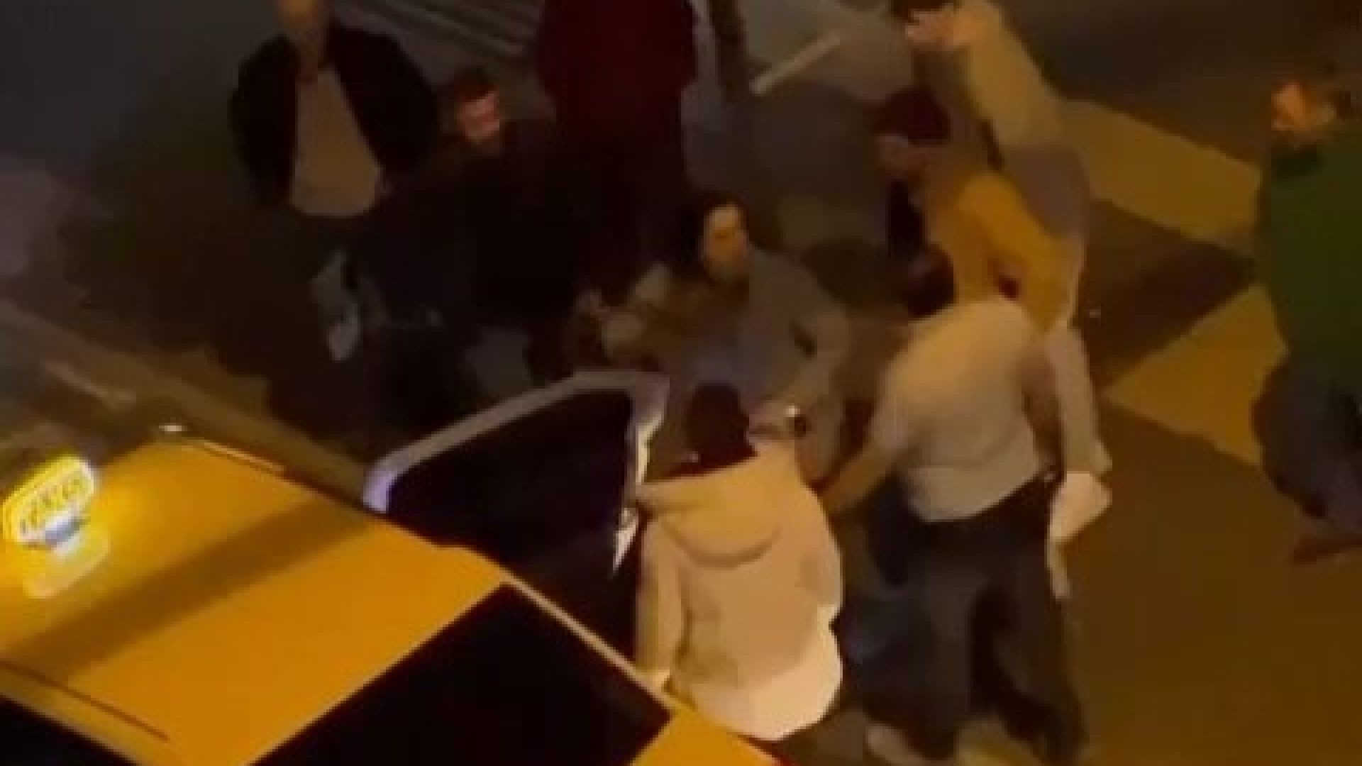 Bursa'da tartışma yaşadığı adamı tokatlayan kadının o anları kamerada!