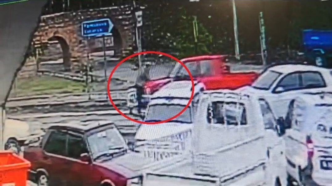 Bursa'da bisiklet sürücüsü kamyonet çarpmasıyla ağır yaralandı