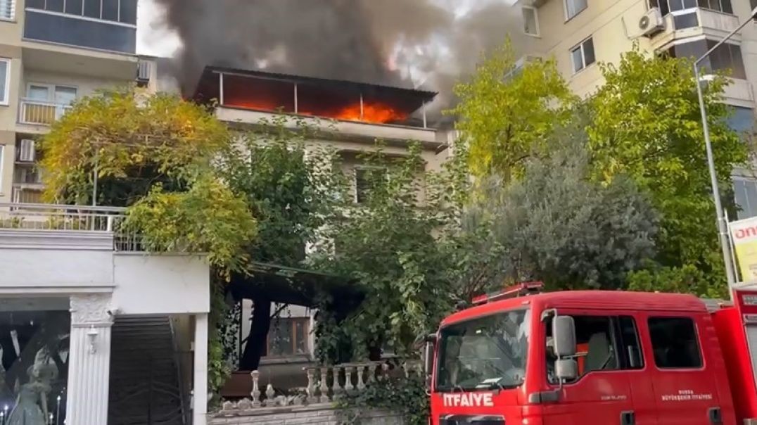 Bursa'nın en işlek caddesinde yangın paniği!