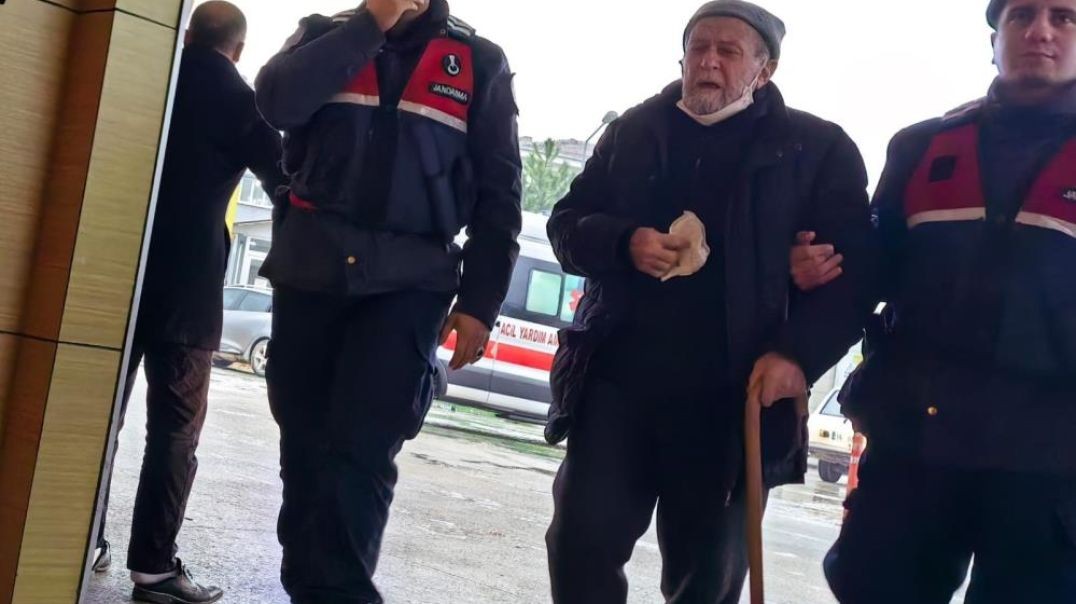 Bursa'da 83 yaşındaki Zülfü dedenin sesi ülke sınırını aşıp yerine ulaştı!