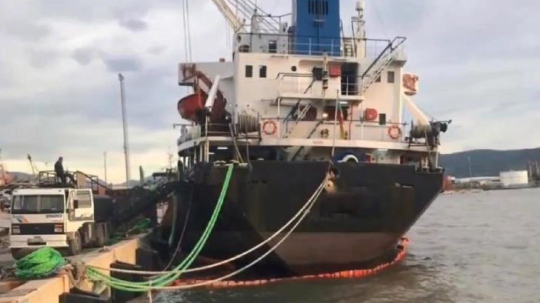 Bursa'da lodosta yan yatan gemi kurtarıldı