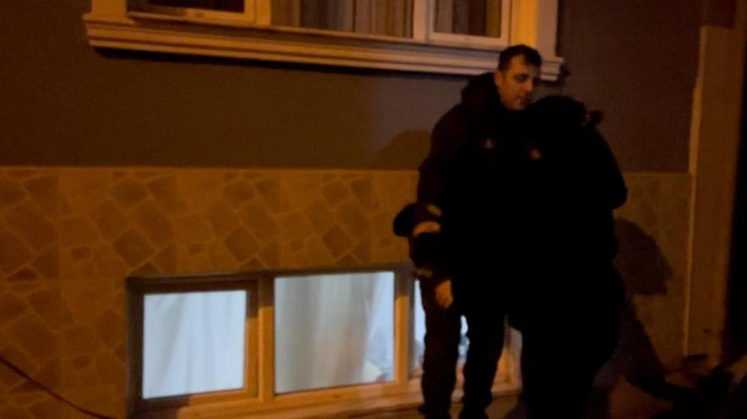 Bursa'da erkek arkadaşının evini basan kadın mahalleyi ayağa kaldırdı!