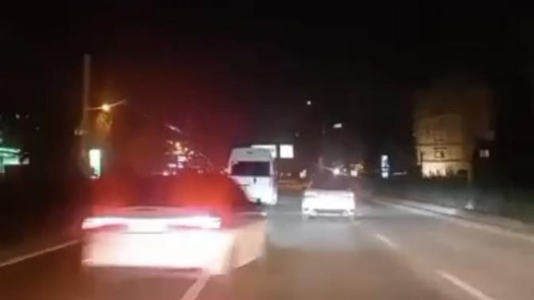 Bursa'da trafik magandası 5 sürücü insanların canını hiçe sayıp yarıştı!