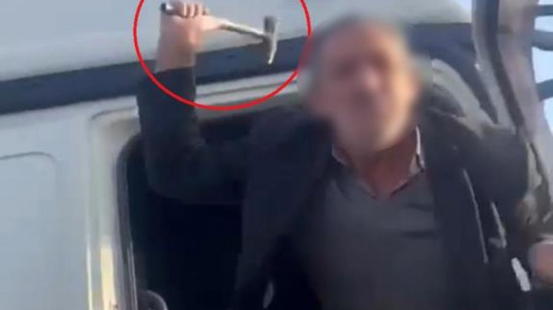 Bursa'da trafik magandası tartıştığı sürücüye çekiçle saldırdı!