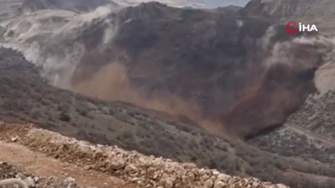 Erzincan'da altın madeninde toprak kayması yaşandı!