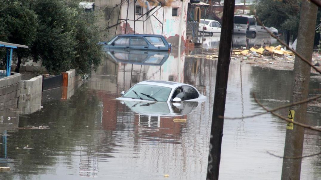 Antalya'da sel felaketi: 989 kişi tahliye edildi!