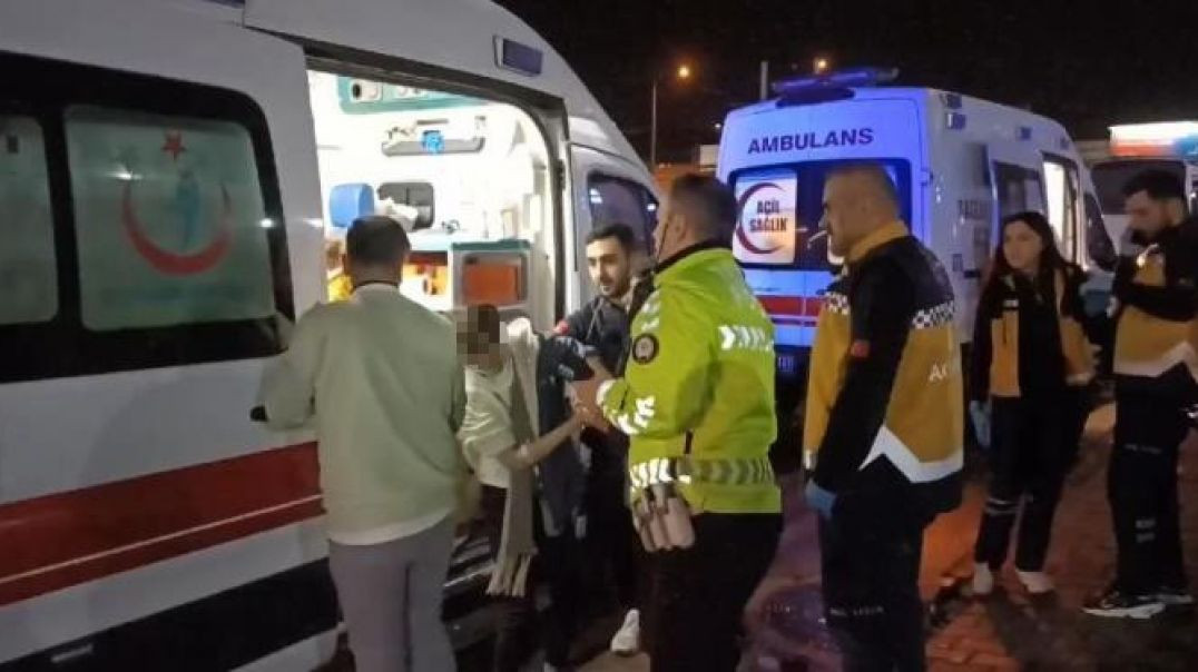Bursa'da 10 turisti taşıyan otobüs kaza yaptı!