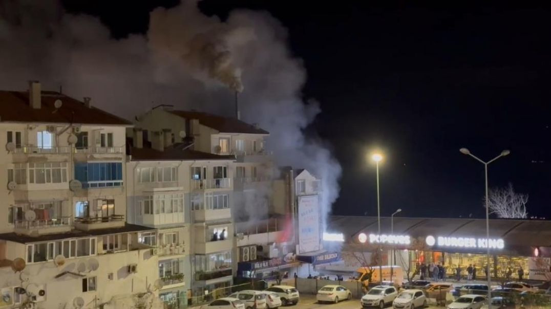 Bursa'da balıkçı restoranını saniyeler içinde alevler sardı