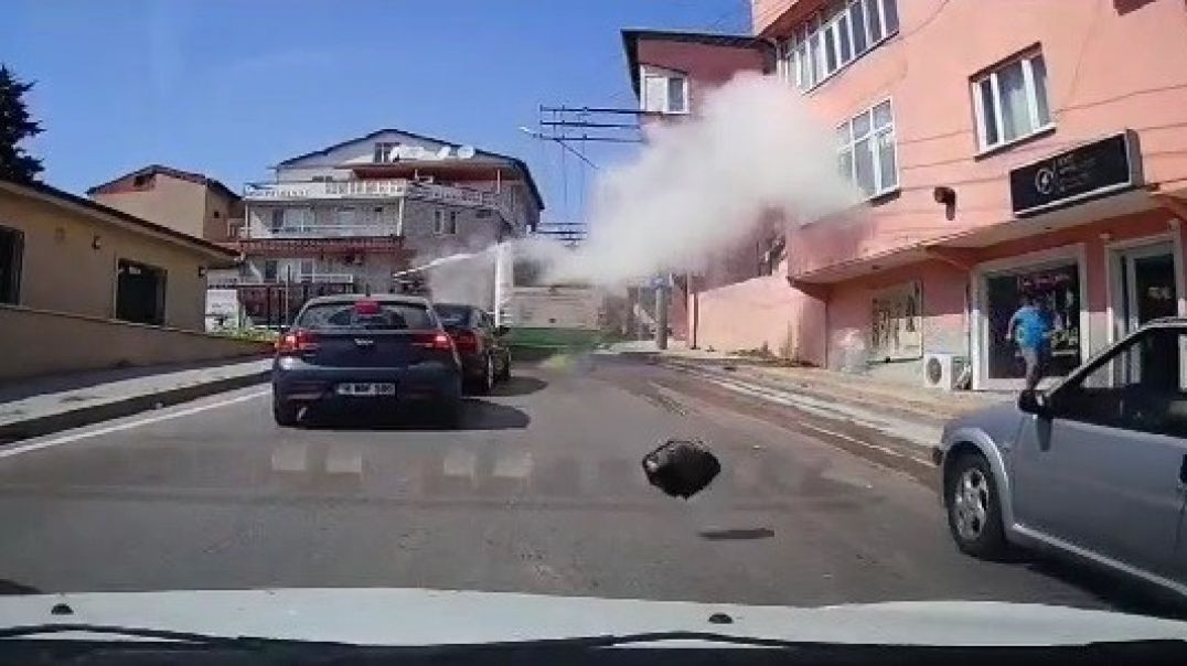 Bursa'da belediye otobüsünde korkunç anlar: Bomba gibi patladı!
